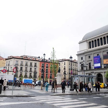 Apartamentos Mlr Sol-Teatro Real Madrid Exteriér fotografie