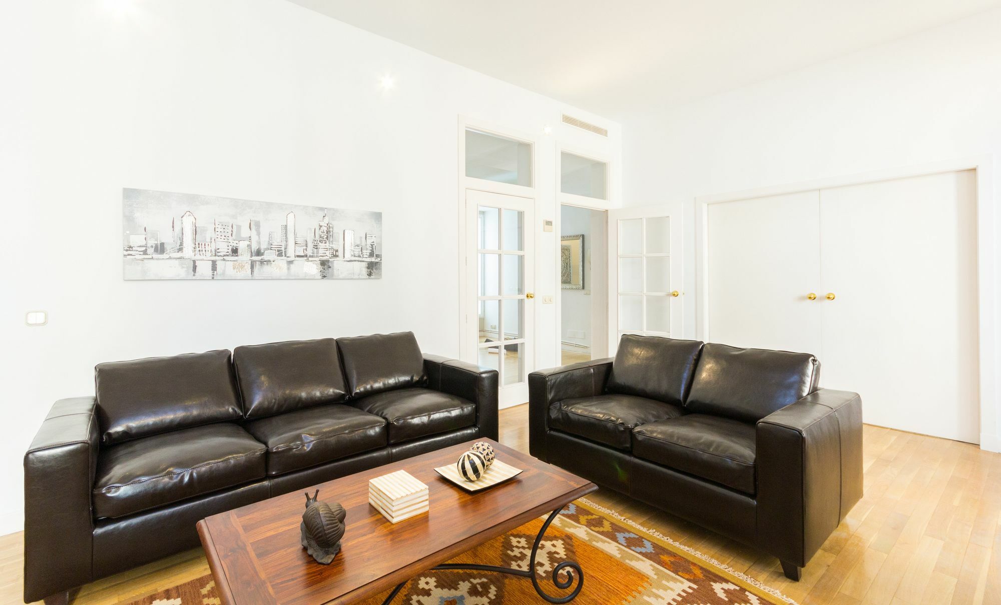 Apartamentos Mlr Sol-Teatro Real Madrid Exteriér fotografie