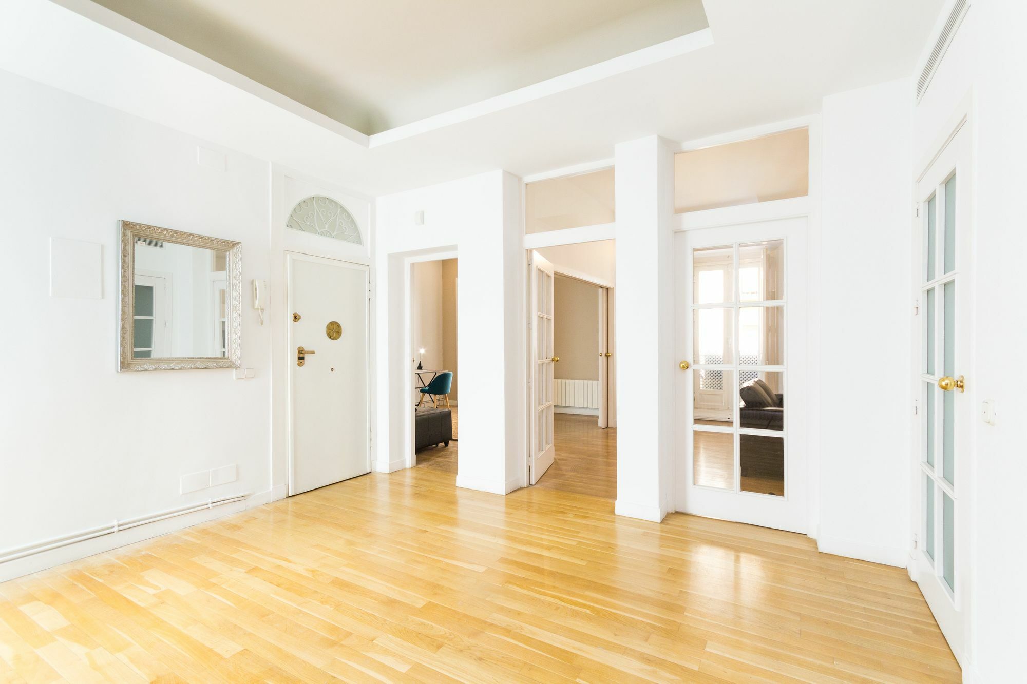 Apartamentos Mlr Sol-Teatro Real Madrid Exteriér fotografie